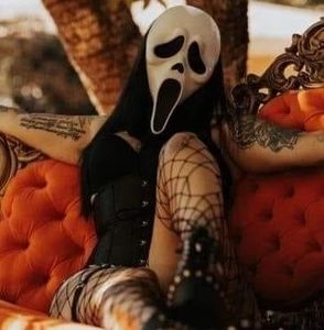 Meet your Posher, Hunter